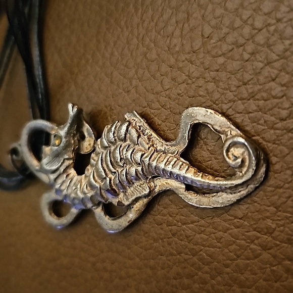 Vintage Seahorse Pewter Pendant Ribbon Necklace - Picture 4 of 5